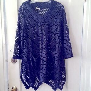 Sand and Spirit Elegant lace blue top with two pockets